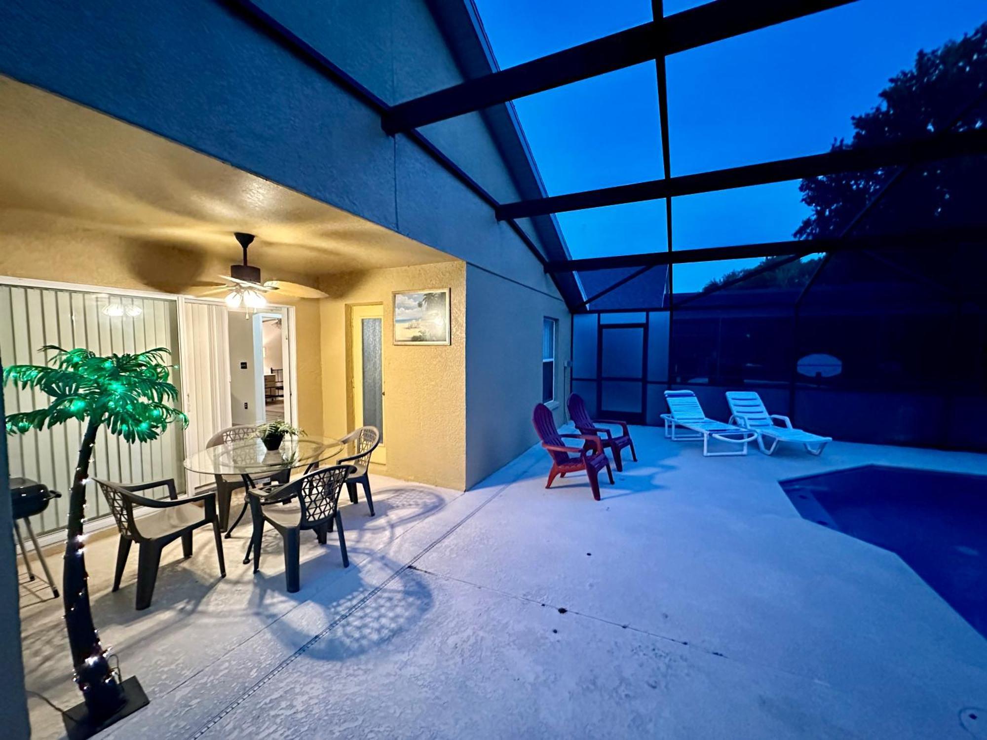Holiday home Grand Premium 5br Pool Near Parks Davenport